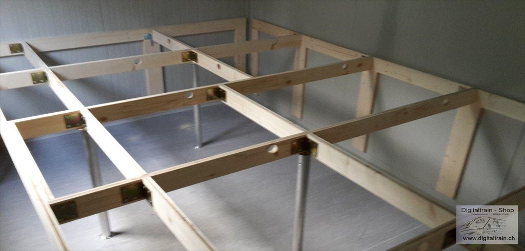 04 Grundrahmen fertig montiert